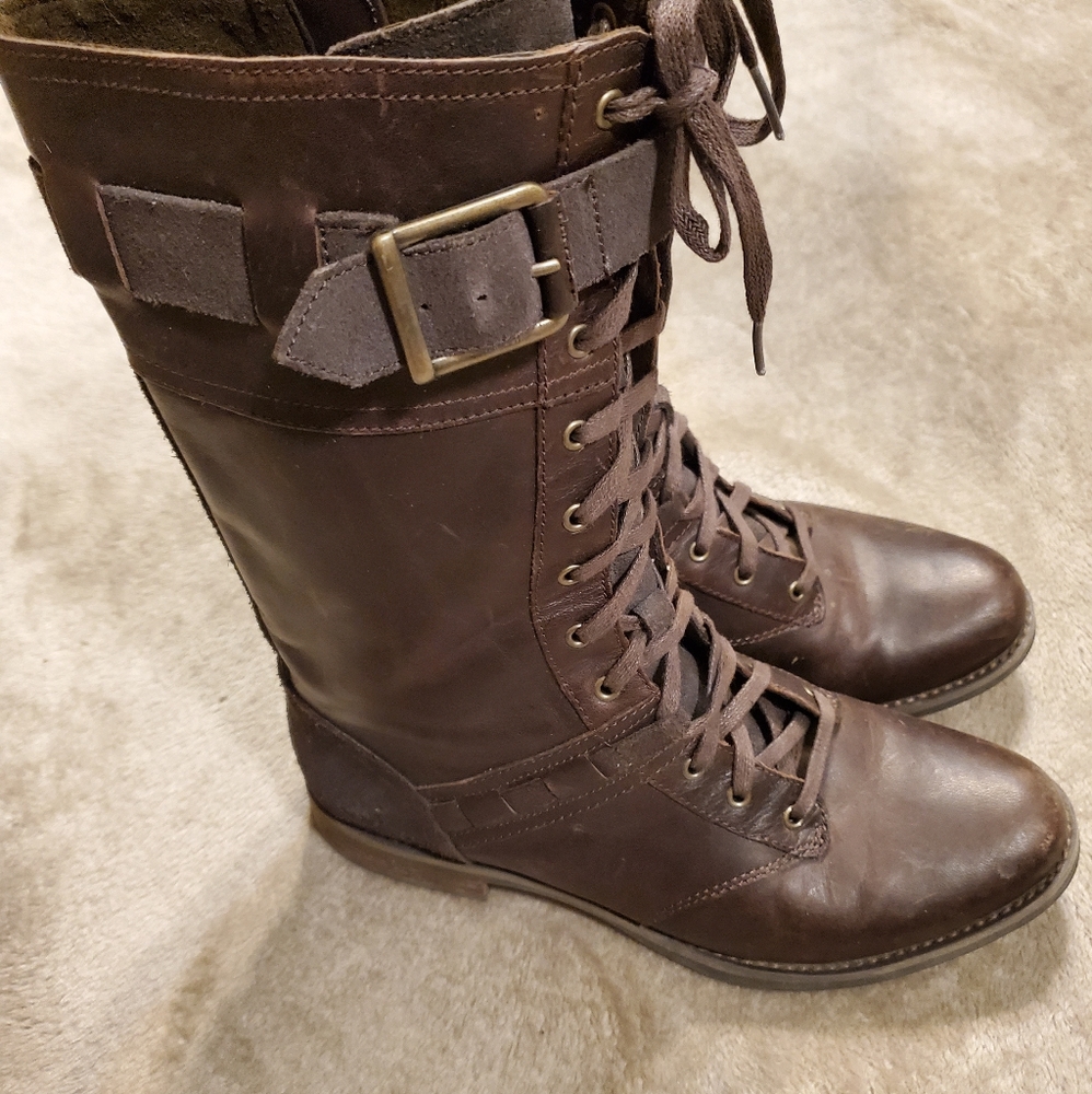 Timberland leather boots women's sz8